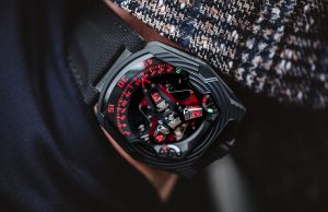 URWERK R-210 Black Platinum