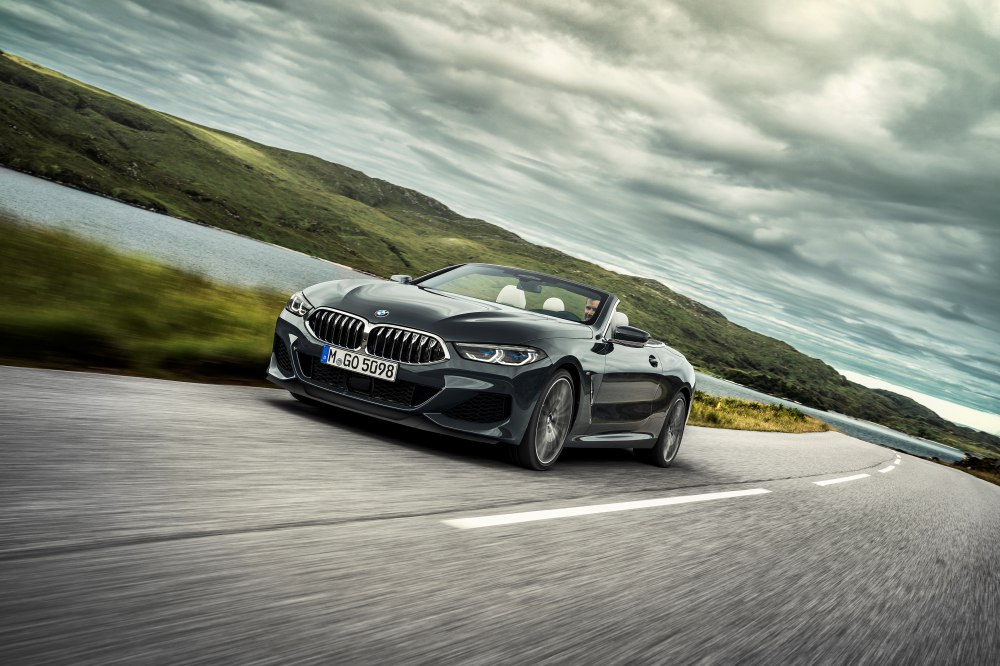 P90327622_highRes_the-new-bmw-8-series
